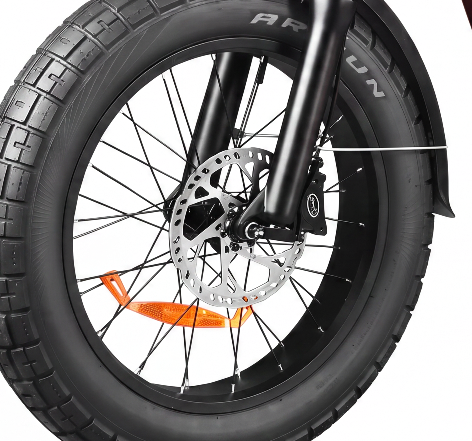 Thor Pulse EB8 20 x 4-inch fat tyre close up